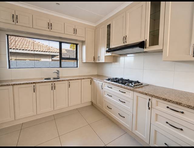 4 BEDROOM HOUSE FOR SALE IN THREE RIVERS EAST